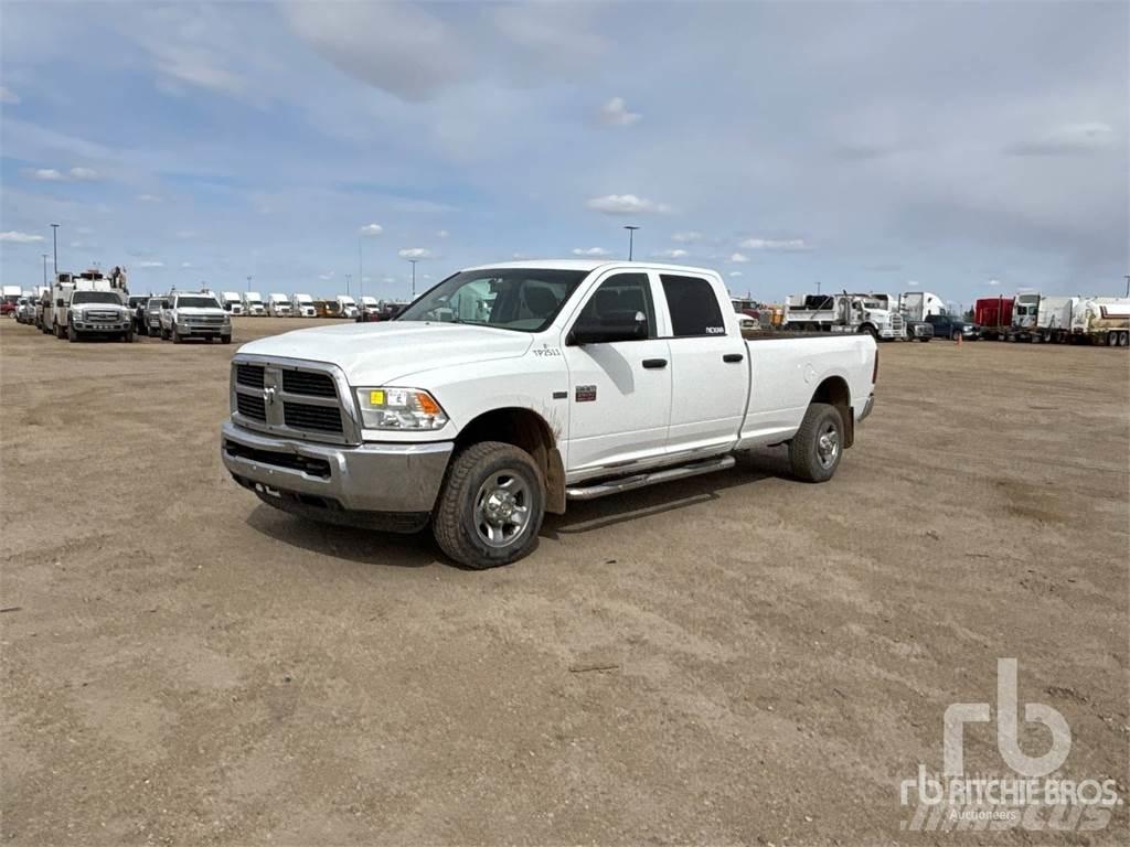 RAM 2500 Пикапи