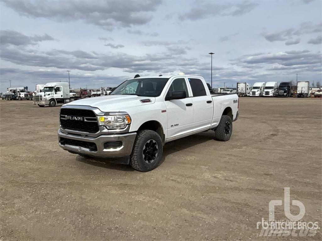 RAM 2500 Пикапи