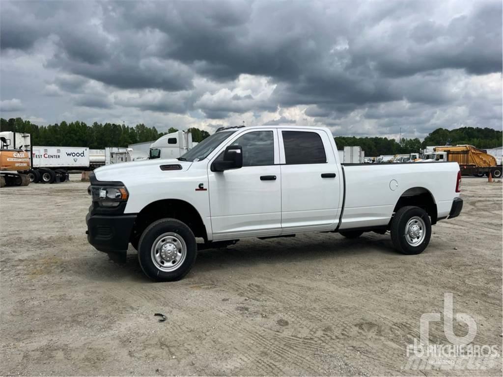 RAM 2500 Пикапи