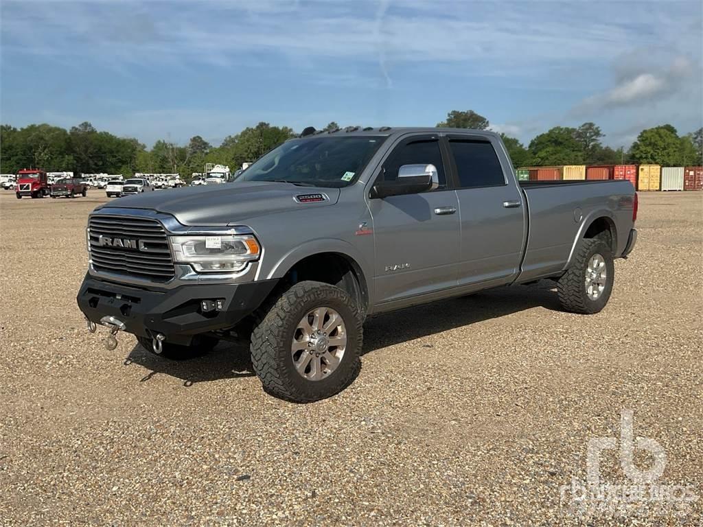RAM 2500 Пикапи
