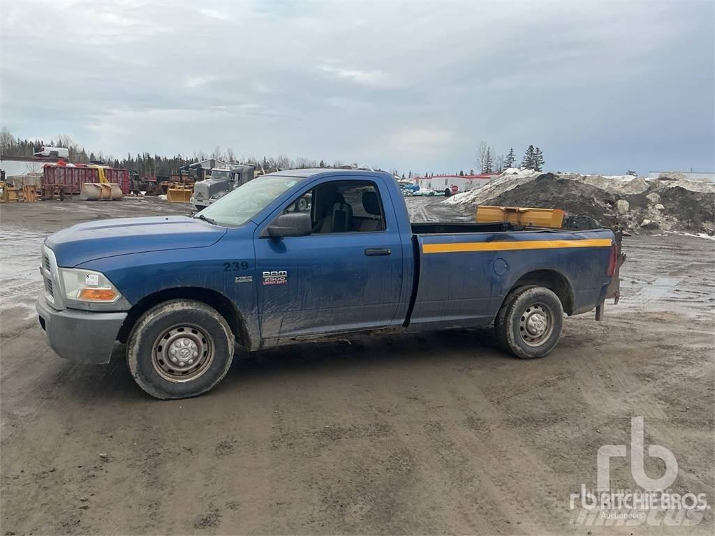 RAM 2500 Пикапи