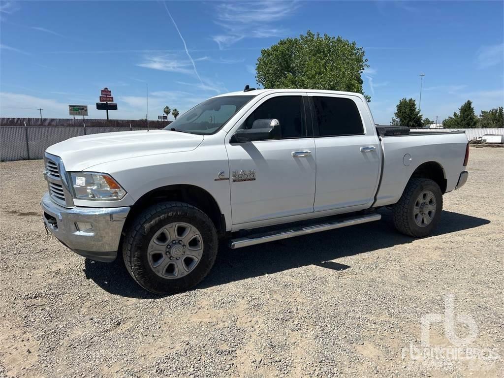 RAM 2500 Пикапи