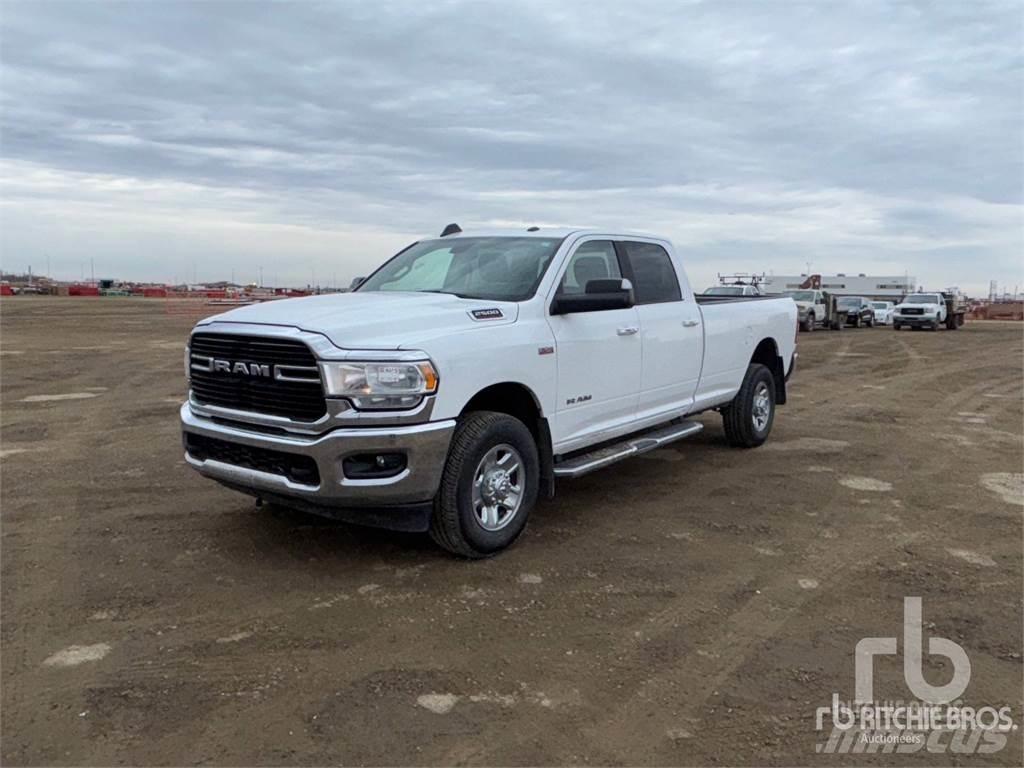 RAM 2500HD Пикапи
