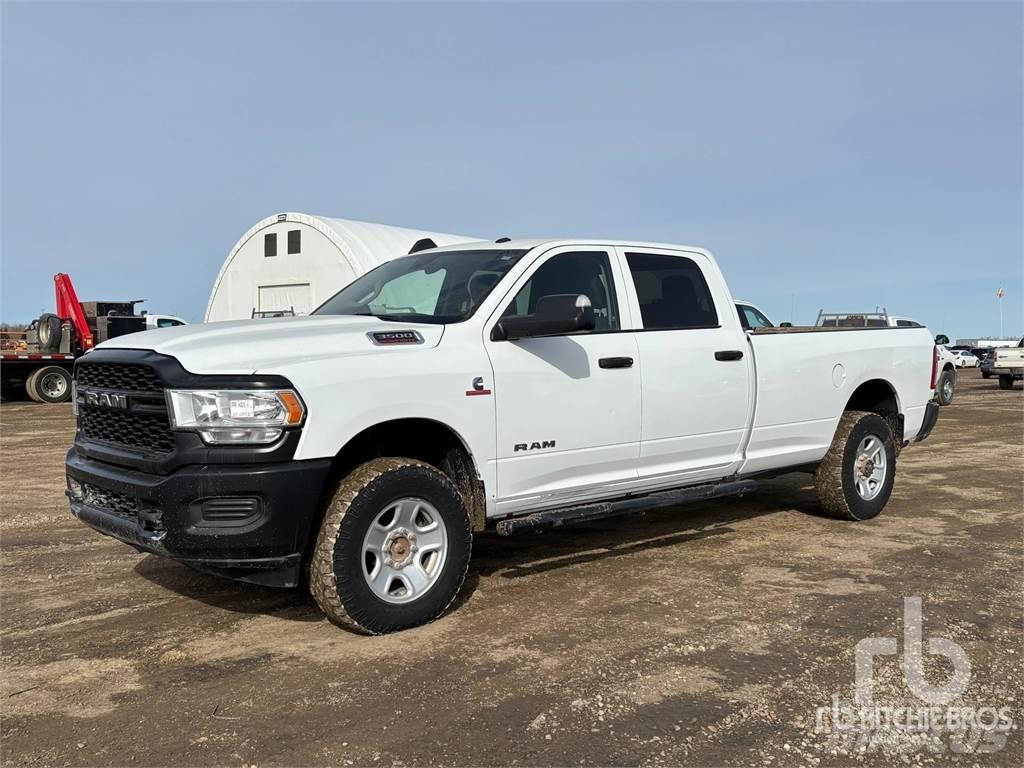 RAM 3500 Пикапи