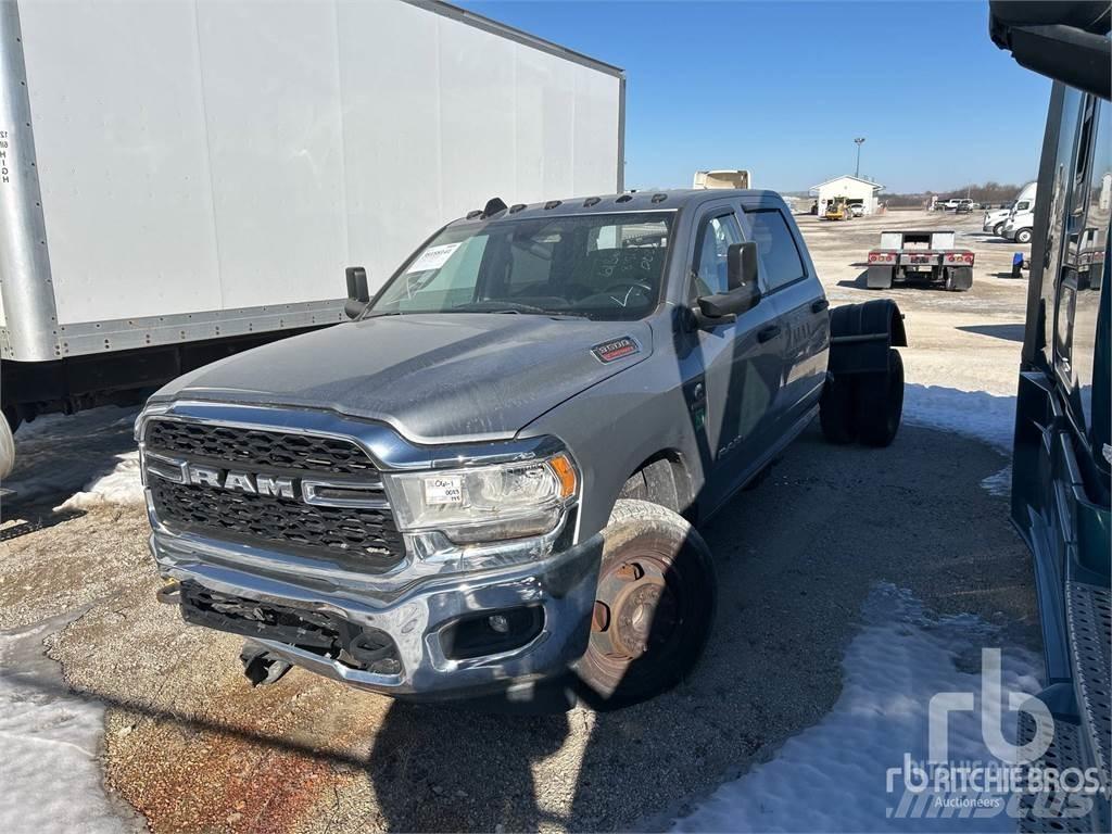 RAM 3500 Пикапи