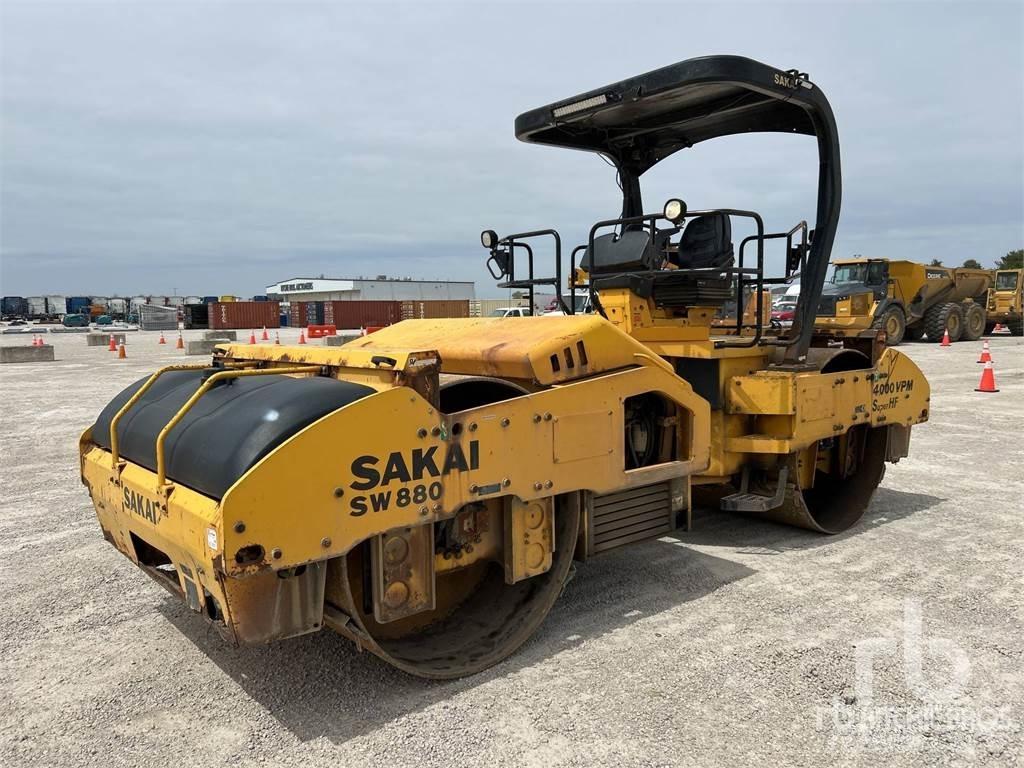 Sakai SW880 Двойни барабанни ролки
