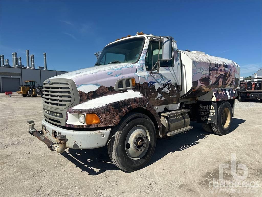 Sterling L8500 Цистерни за вода

