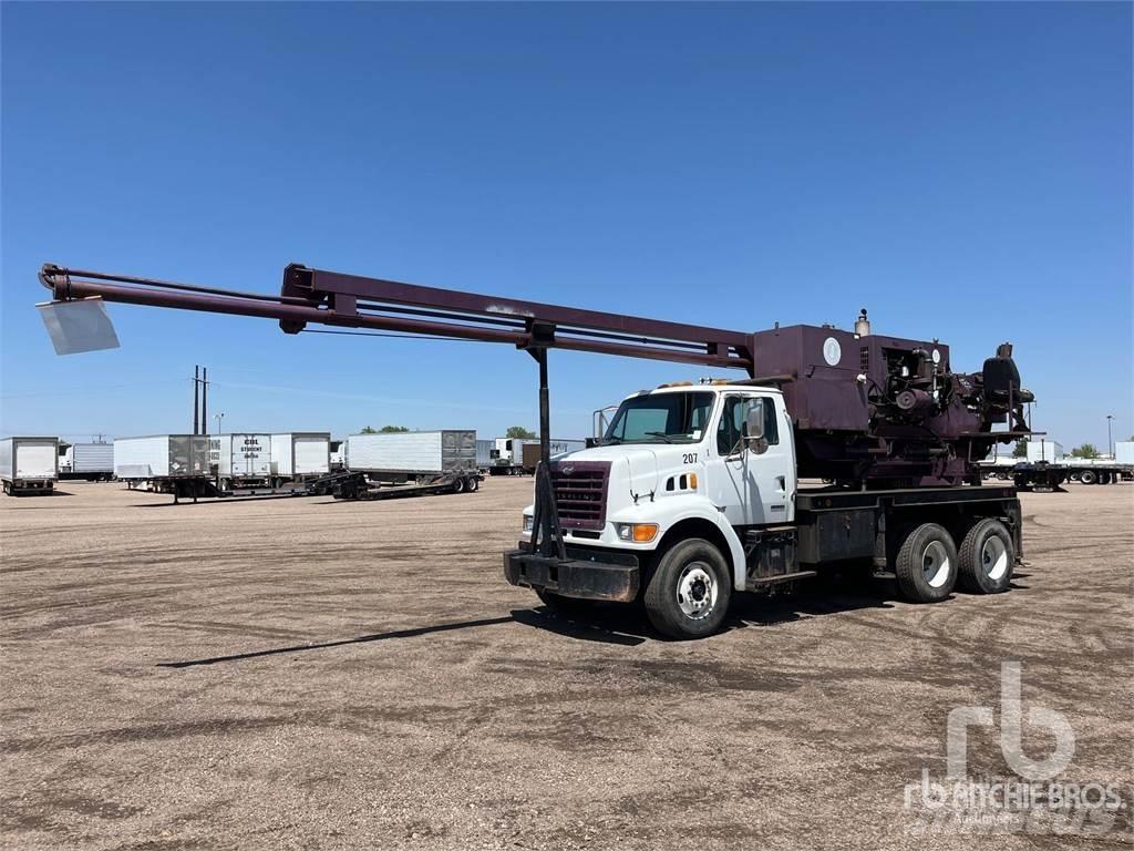 Sterling LT7500 Камиони с подвижни сондажни кули