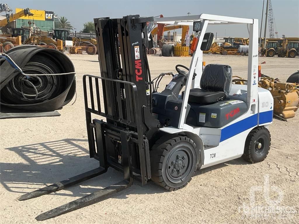 TCM FD30T3CA Дизелови камиони