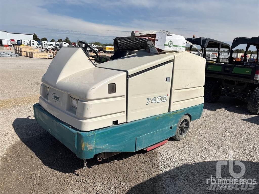 Tennant 7400 Автоматични метачки с четки
