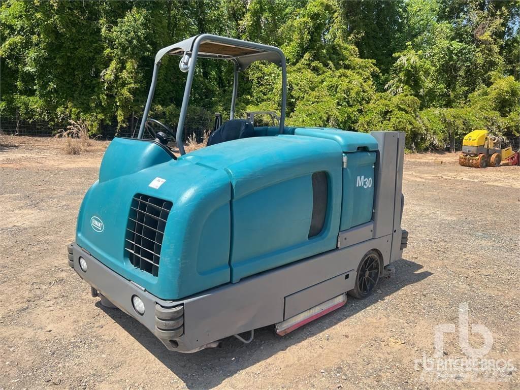Tennant M30 Автоматични метачки с четки