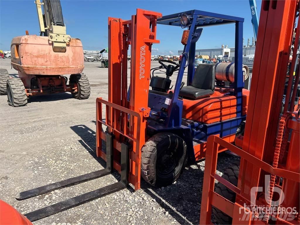 Toyota 5FG25 Дизелови камиони