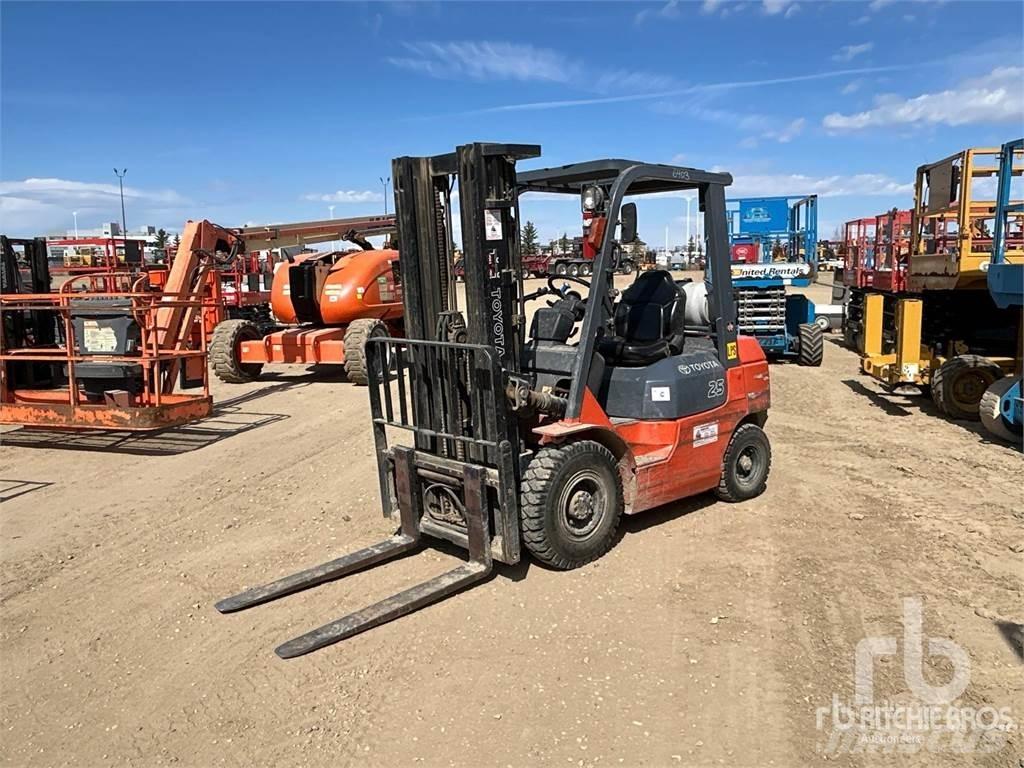 Toyota 7FGU25 Дизелови камиони