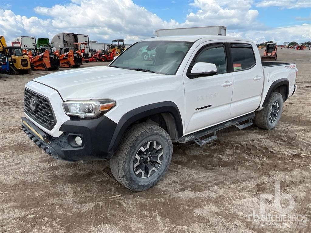 Toyota TACOMA Пикапи