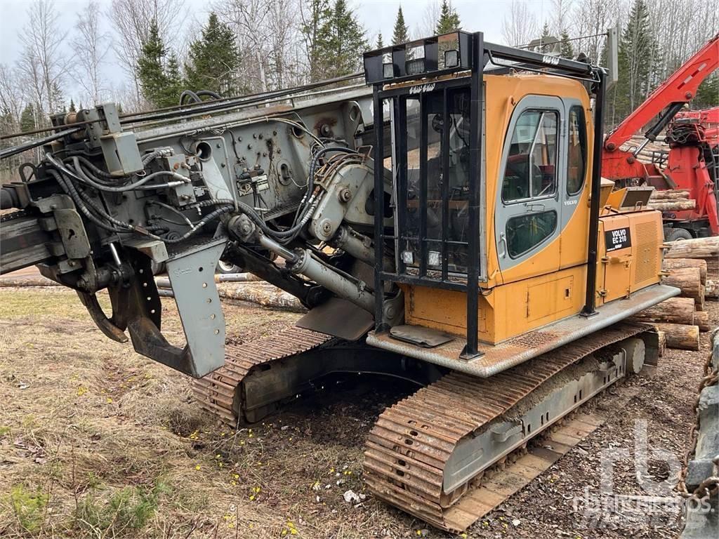 Volvo EC210B Машини за кастрене на дървета