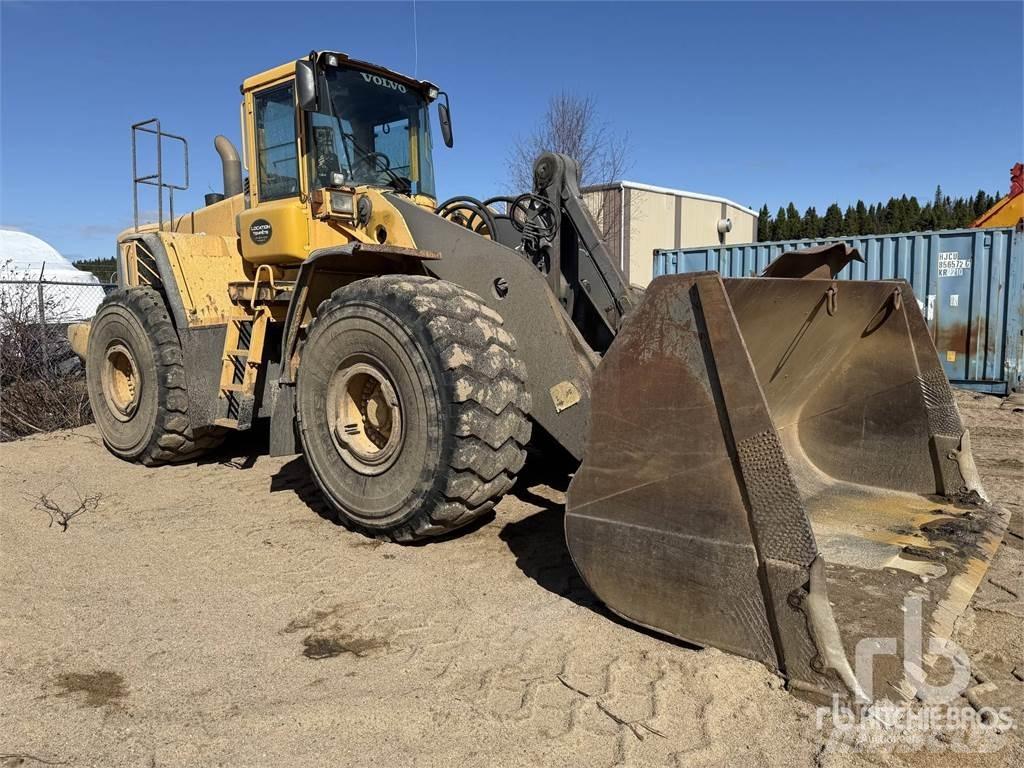 Volvo L220E Колесни товарачи