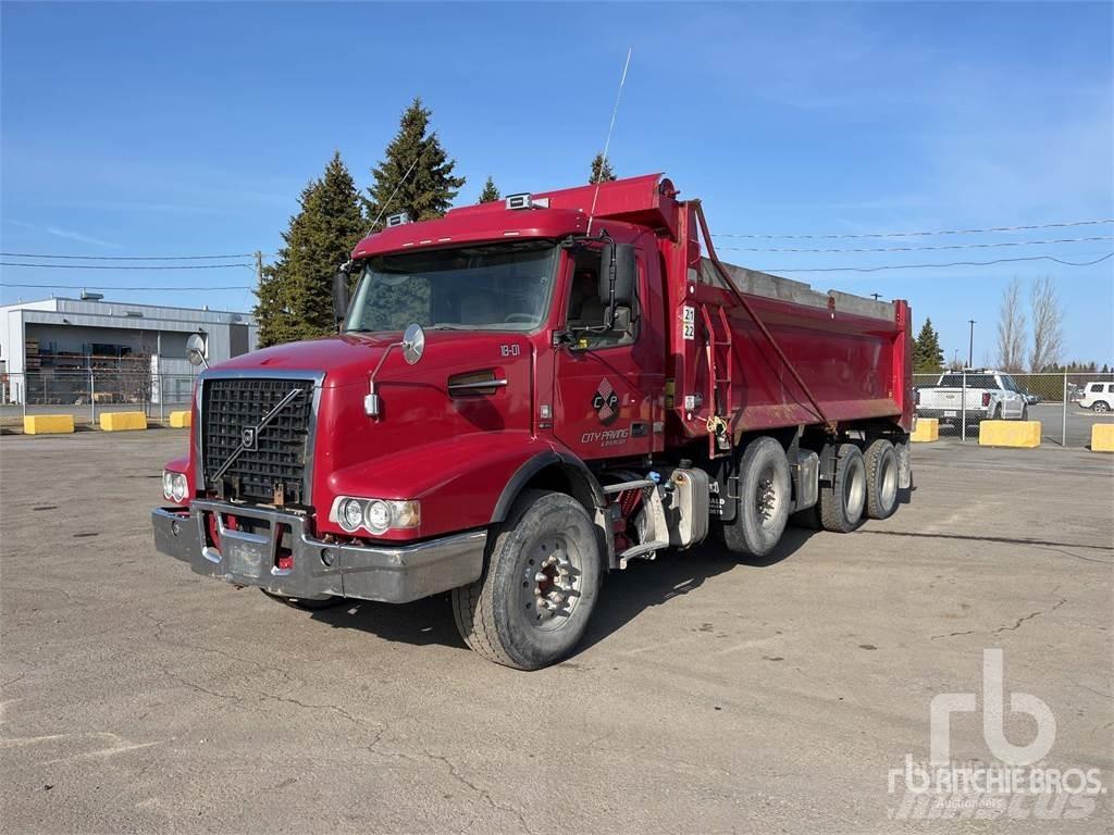 Volvo VHD84B300 Самосвал