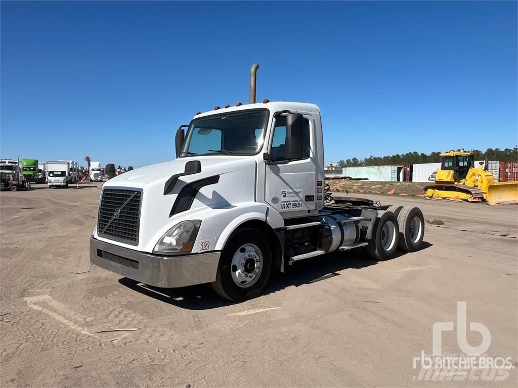 Volvo VNL300 Влекачи