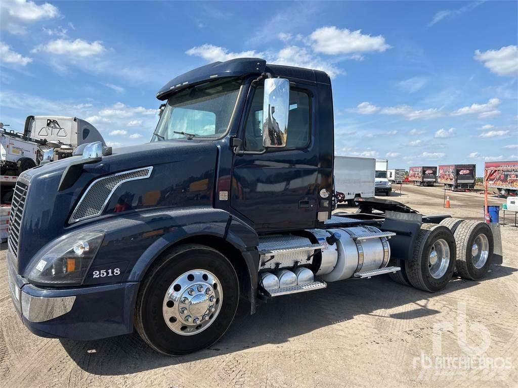 Volvo VNL300 Влекачи