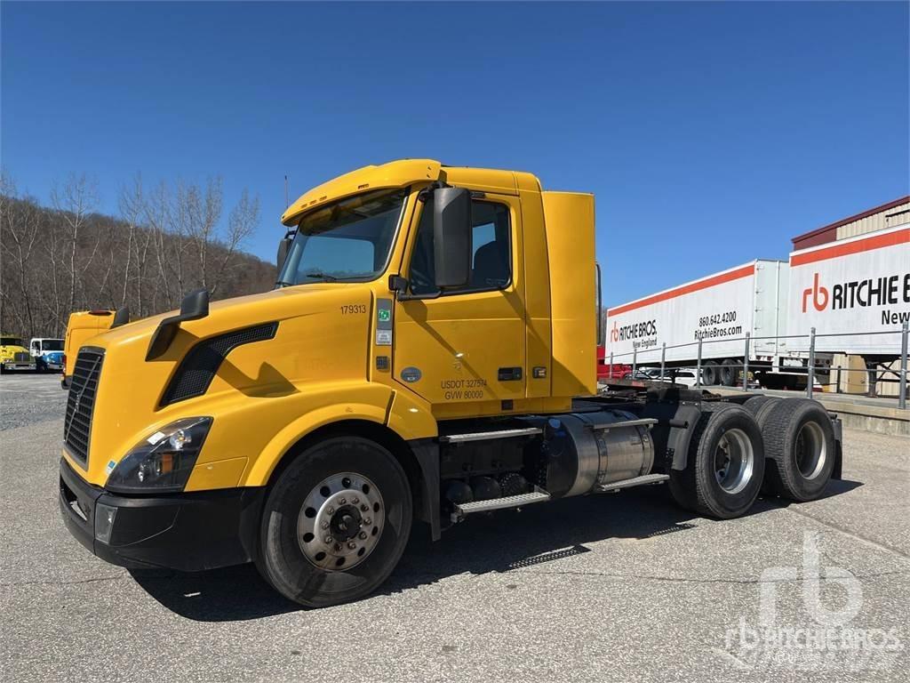 Volvo VNL300 Влекачи