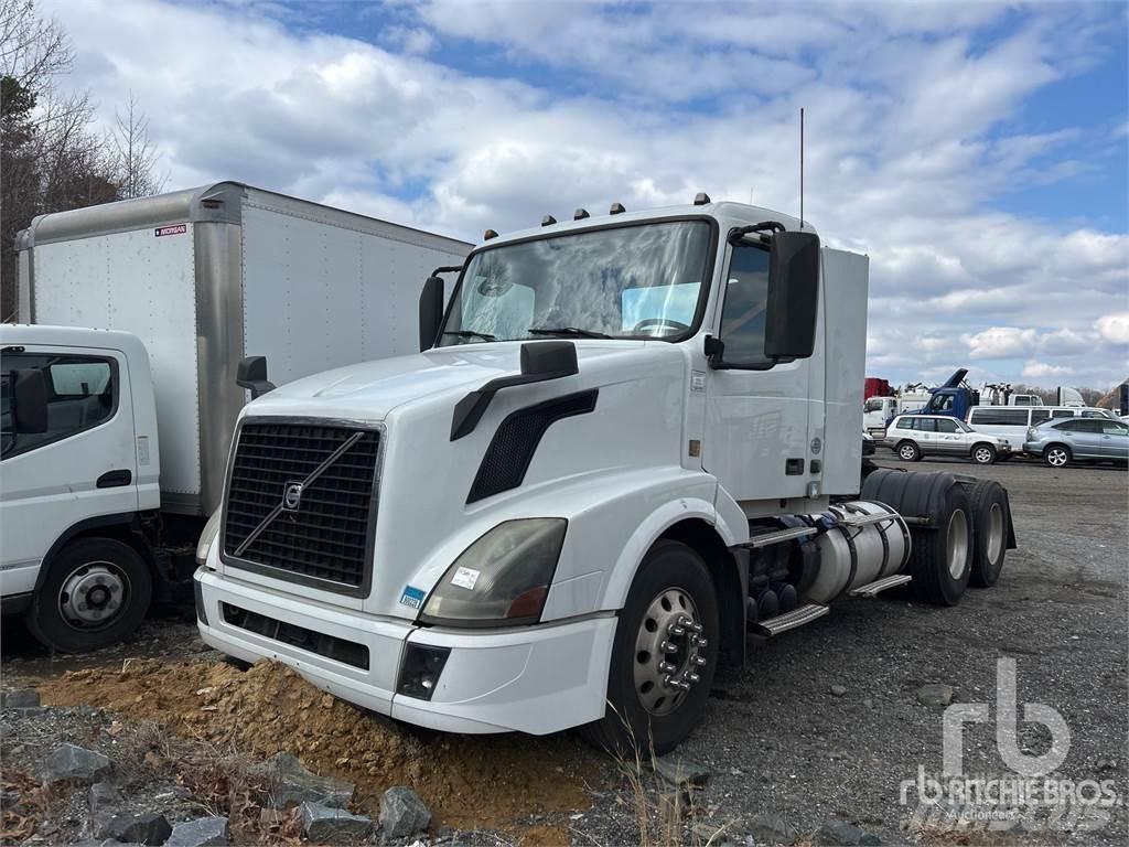 Volvo VNL300 Влекачи