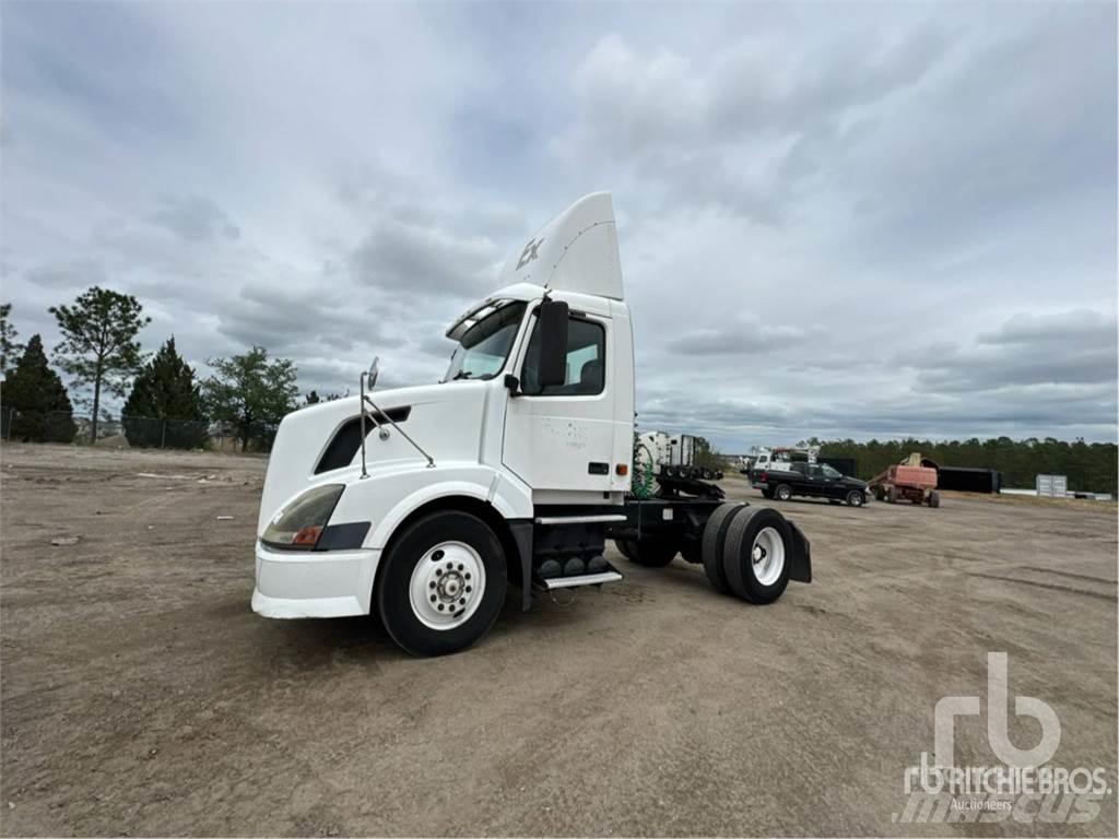 Volvo VNL300 Влекачи