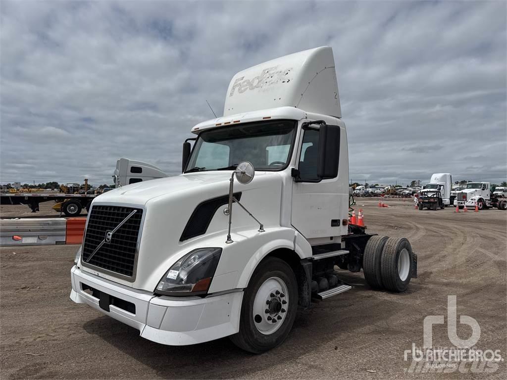 Volvo VNL300 Влекачи