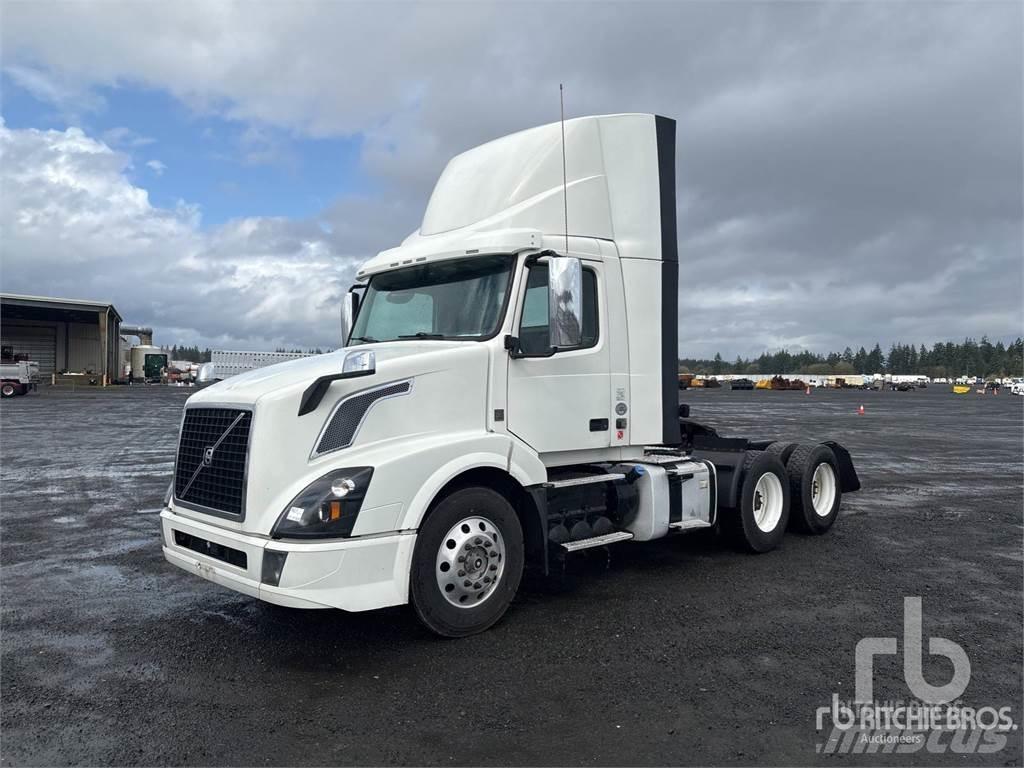 Volvo VNL300 Влекачи