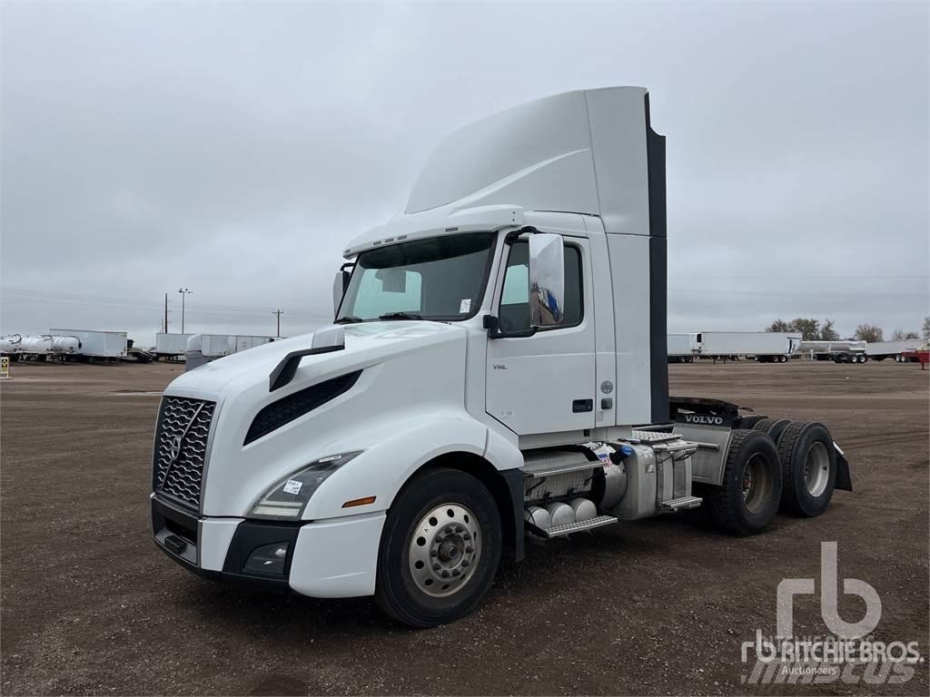 Volvo VNL62T300 Влекачи