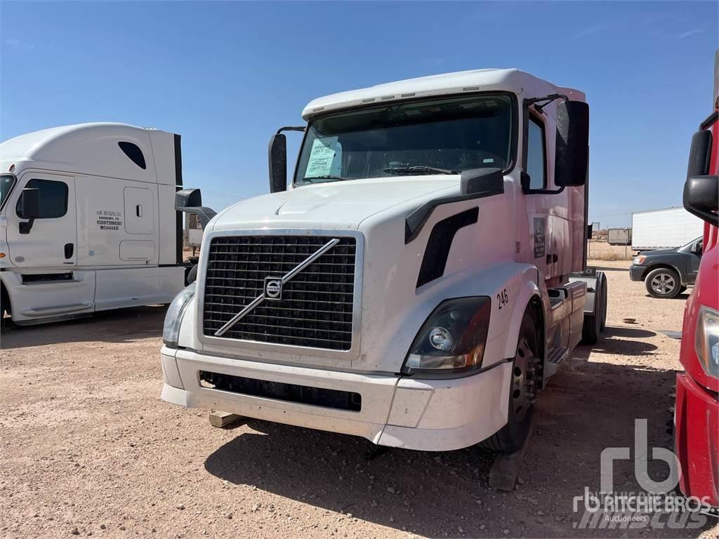 Volvo VNL630 Влекачи
