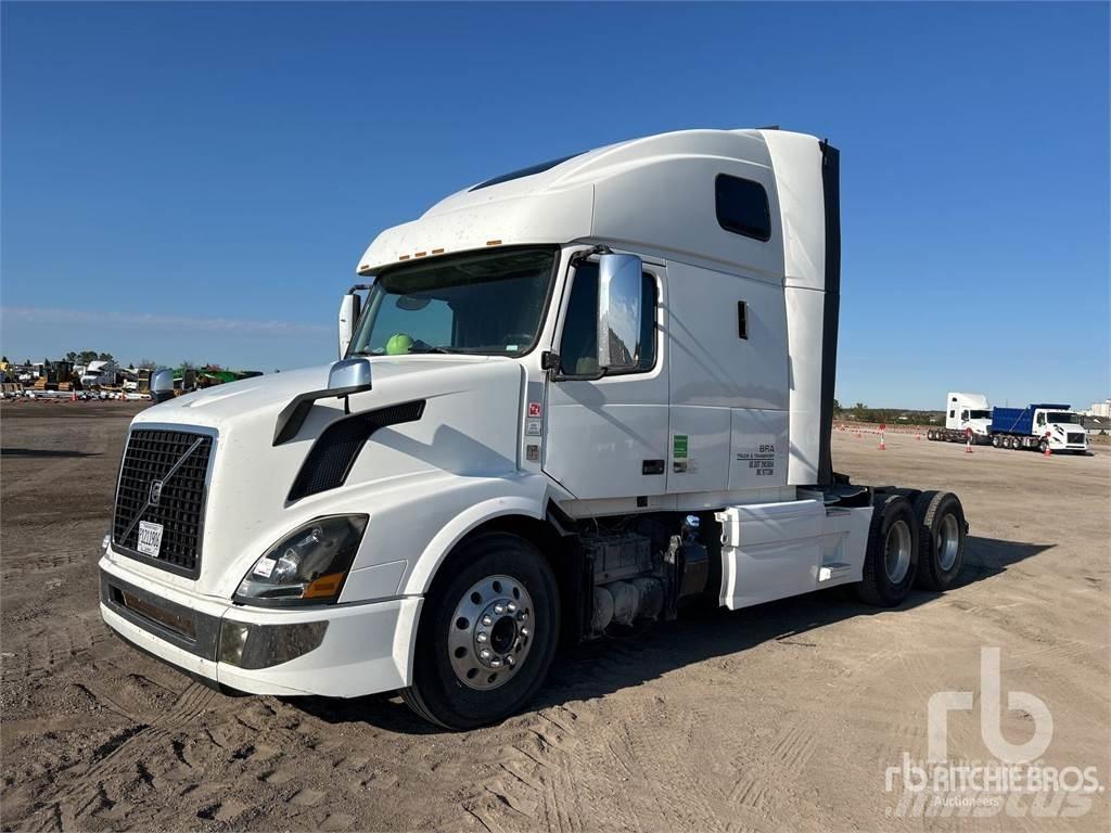 Volvo VNL670 Влекачи