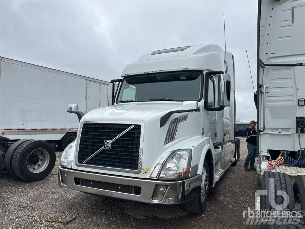 Volvo VNL670 Влекачи