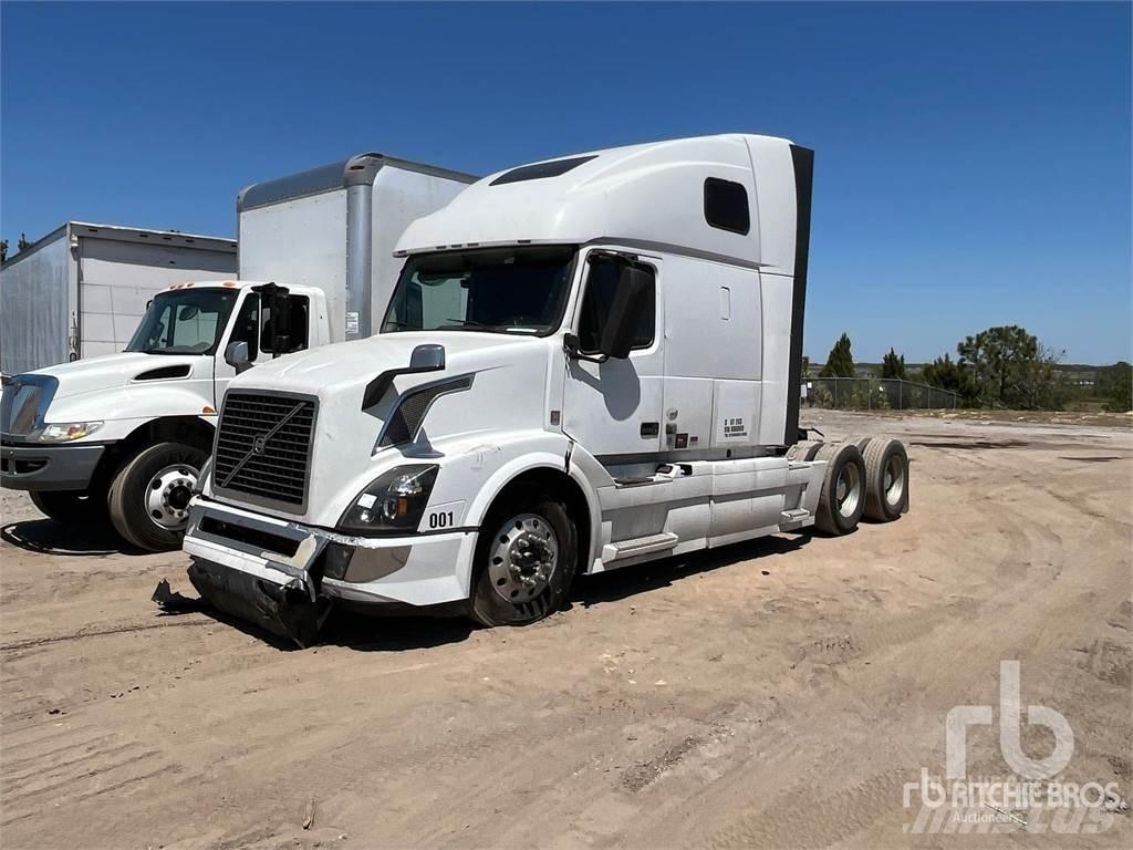 Volvo VNL670 Влекачи