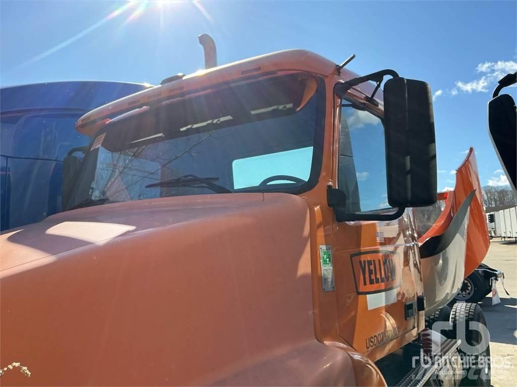 Volvo VNM Влекачи