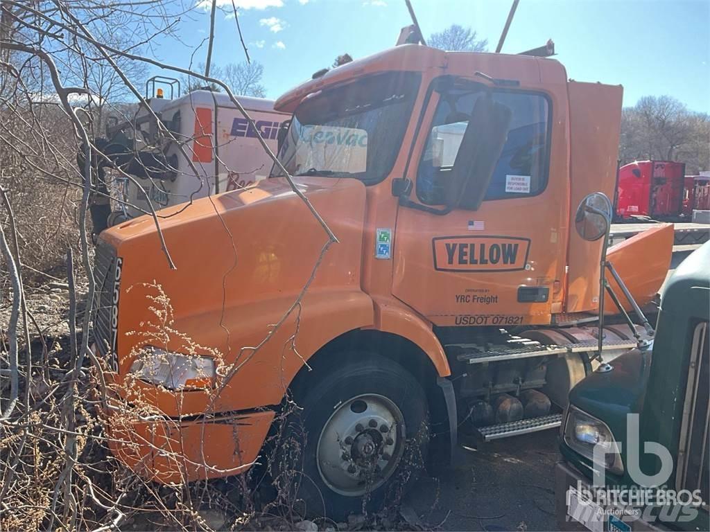 Volvo VNM Влекачи