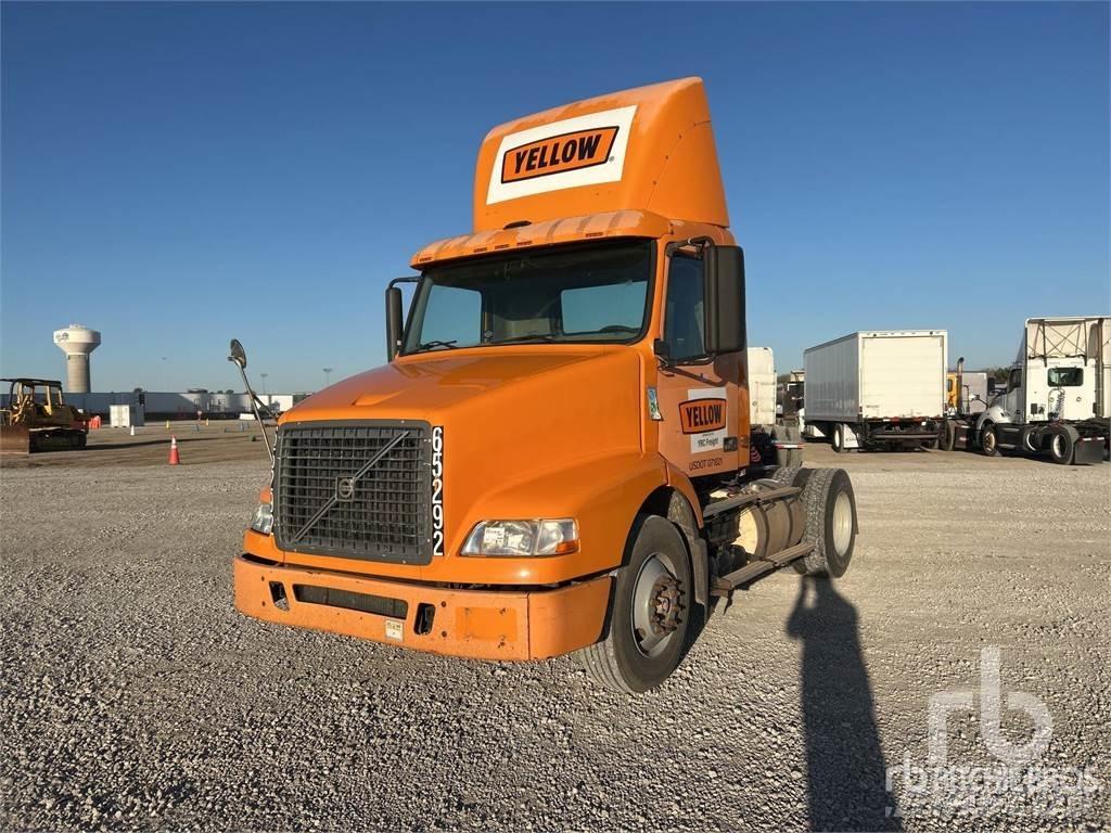 Volvo VNM200 Влекачи