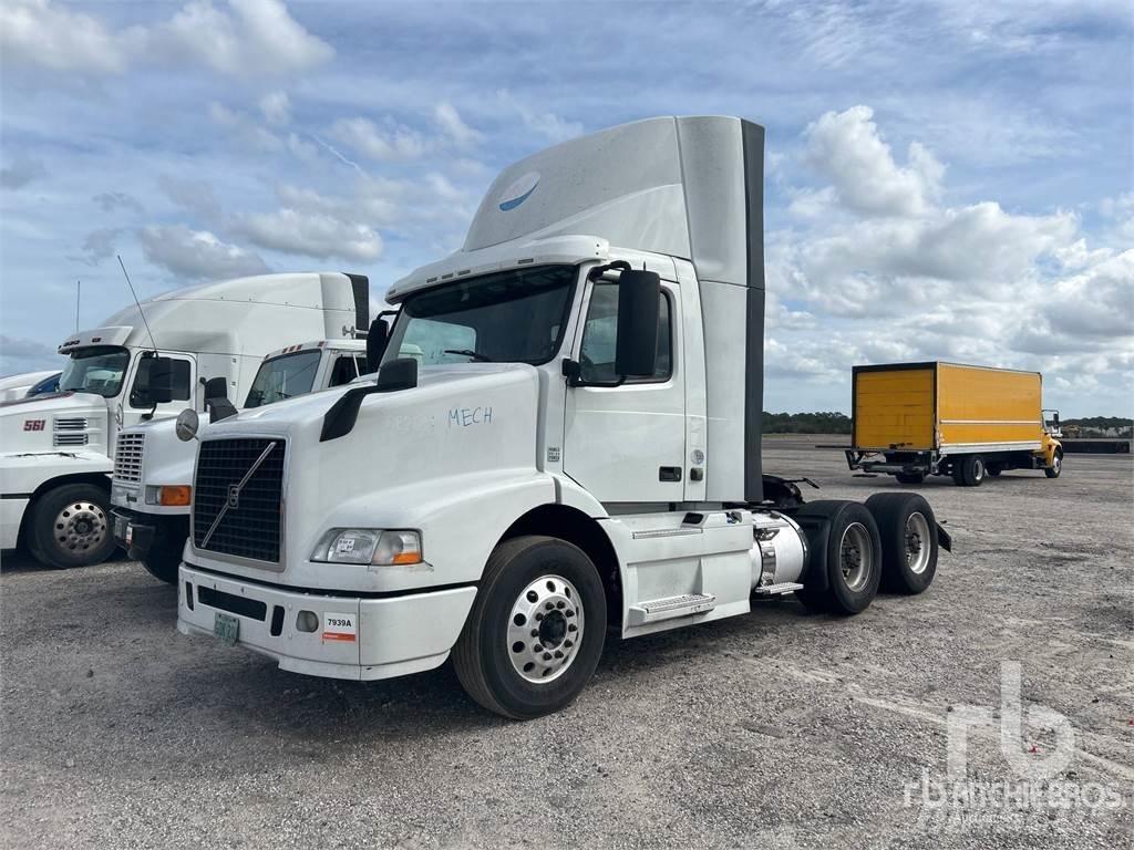 Volvo VNM200 Влекачи