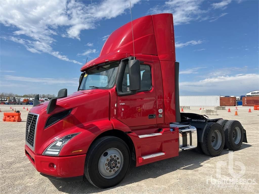 Volvo VNR Влекачи