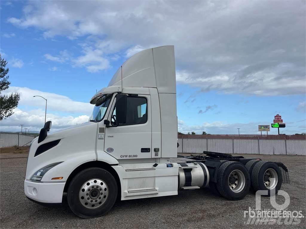 Volvo VNR300 Влекачи