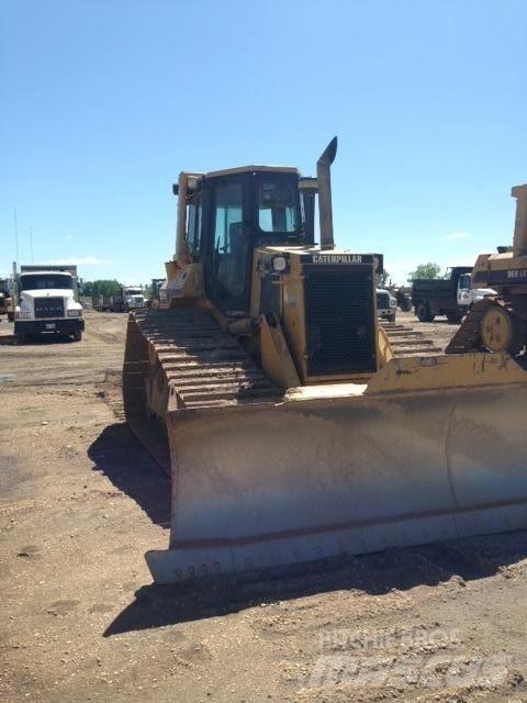 CAT D6H Верижни булдозери
