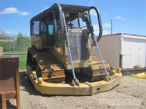 CAT D7H LGP Верижни булдозери
