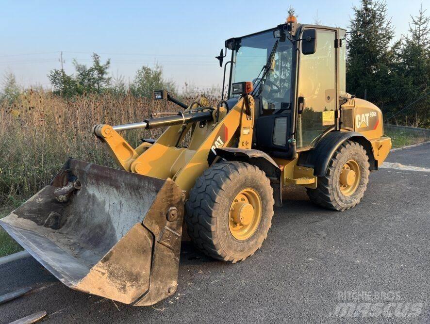 CAT 906H Багери