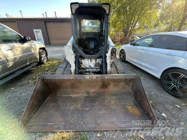 Bobcat T750 Верижен товарач