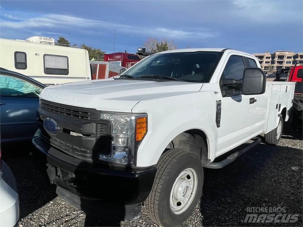 Ford F250 Автомобили за пътна помощ