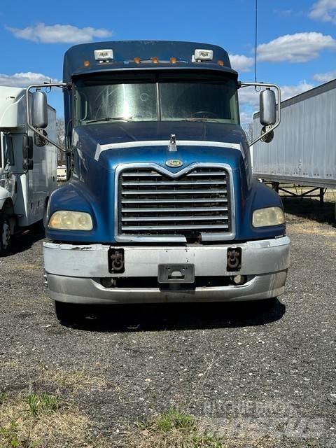 Mack CXN613 Влекачи