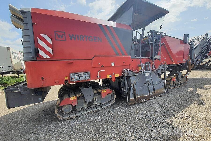 Wirtgen W 220 Машини за студено раздробяване на асфалт