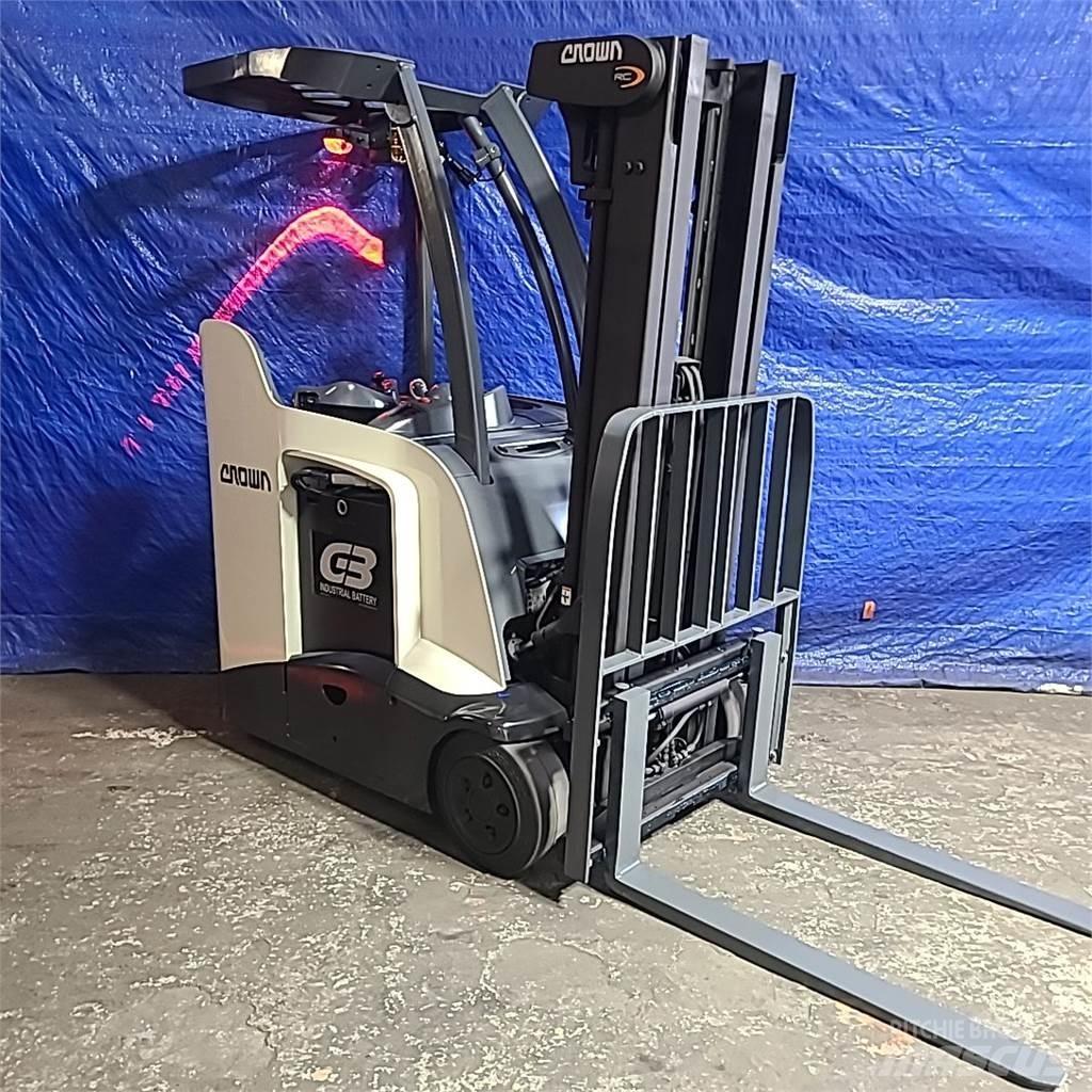 Crown RC5530-30 Електрически вилични кари-повдигачи