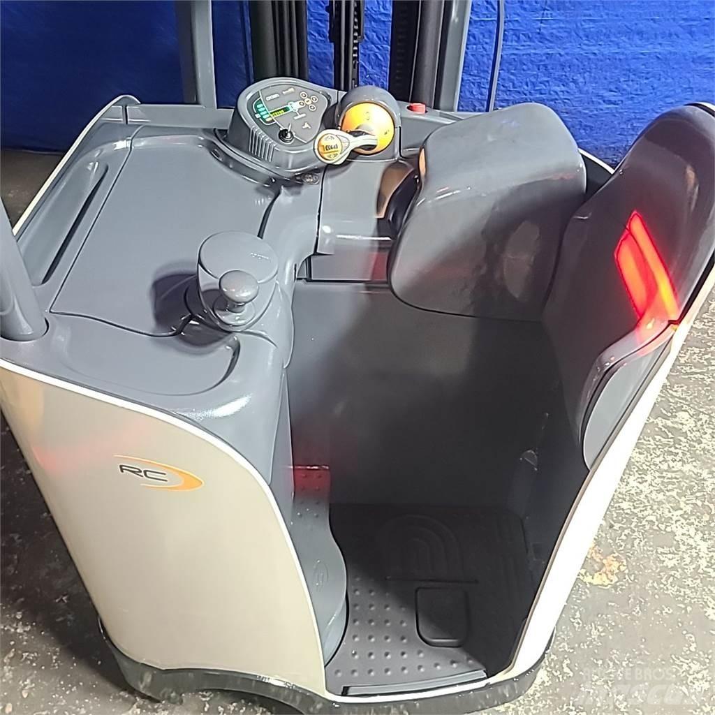 Crown RC5530-30 Електрически вилични кари-повдигачи