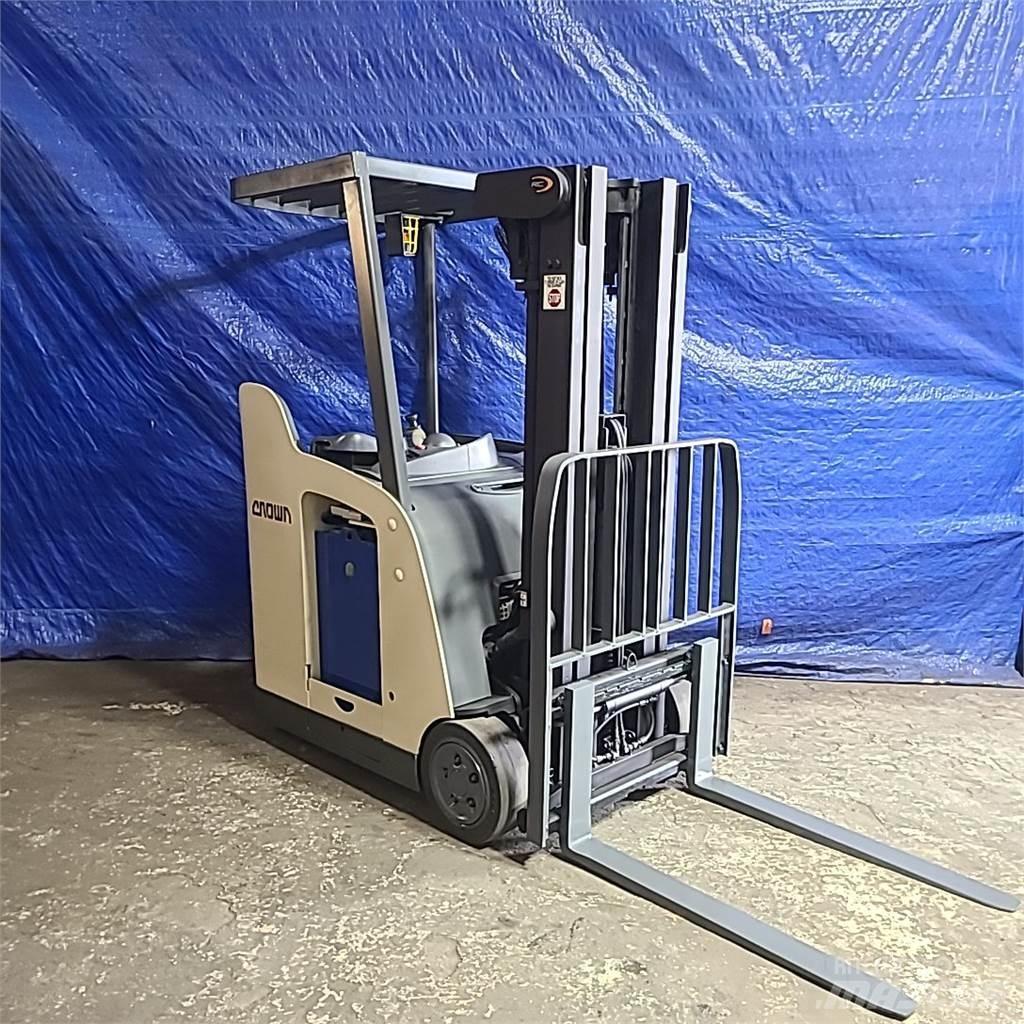 Crown RC5530C-30 Електрически вилични кари-повдигачи