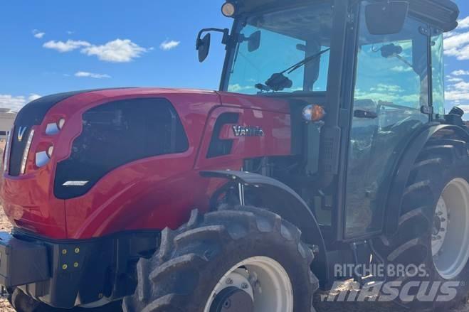 Valtra F105S Трактори